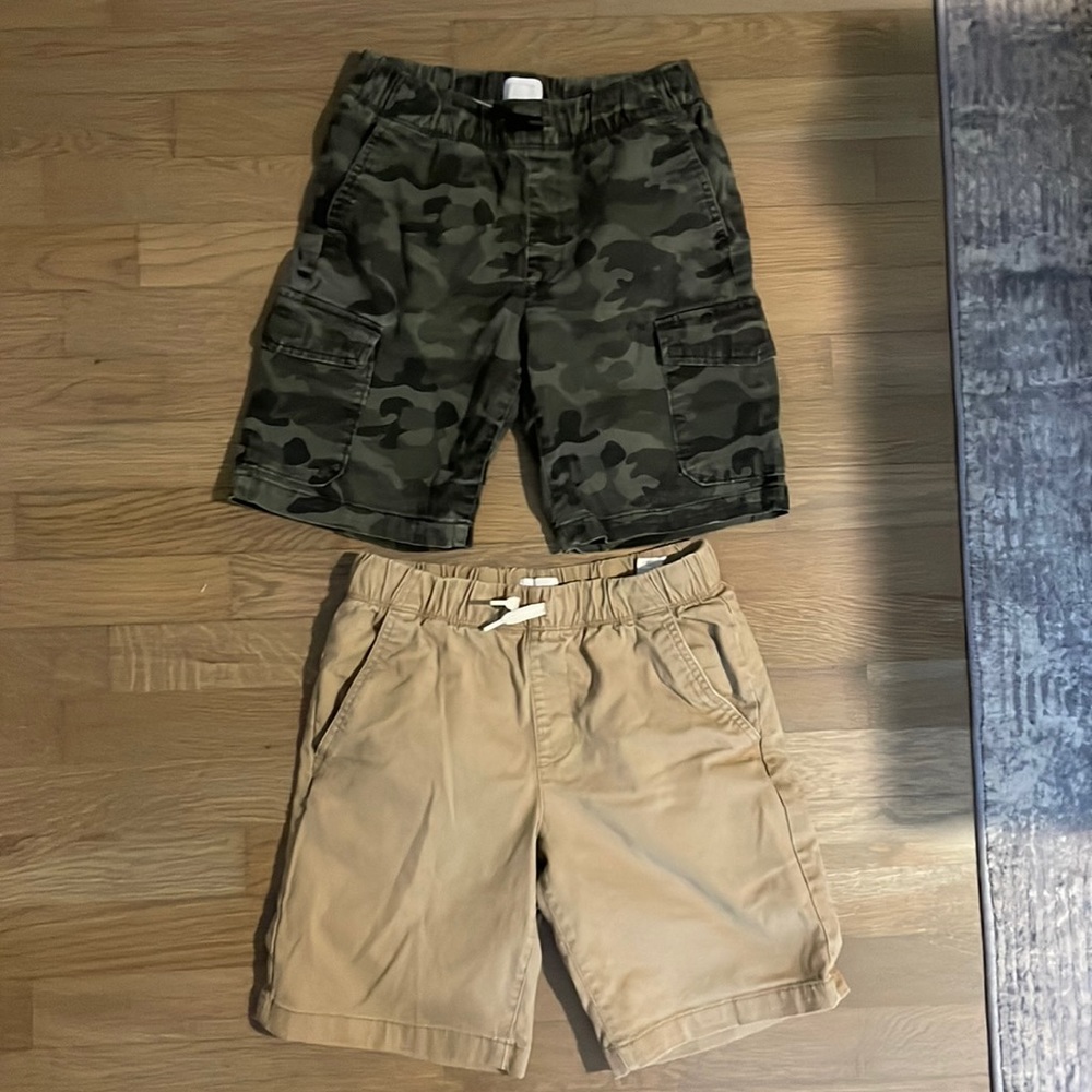 Boys size 10/12 Old Navy shorts and shirt